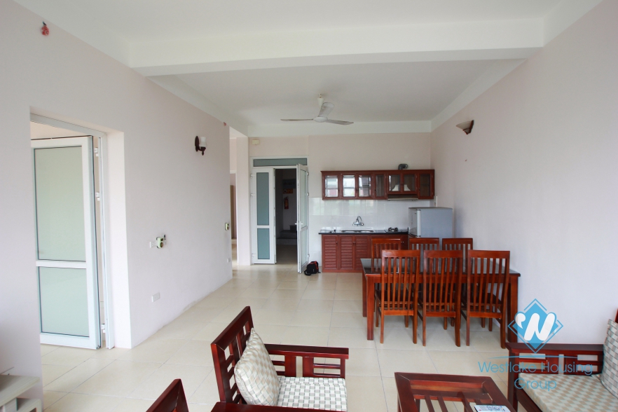 Beautiful and cheap apartment for rent in Xuan Dieu street, Tay ho, Hanoi